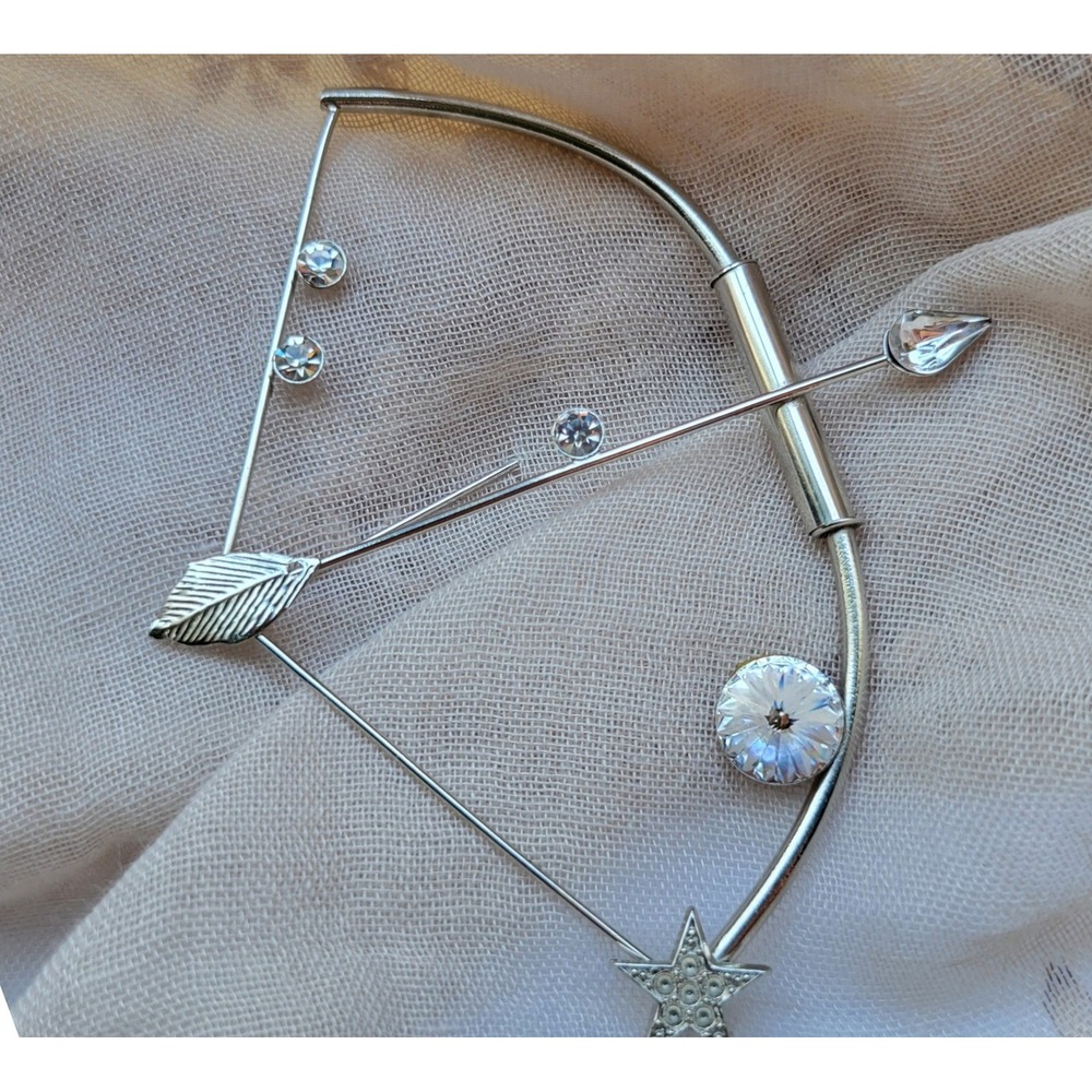 Vintage 1980s Bow and Arrow Brooch Celestial Zodiac Sagittarius Silver Tone